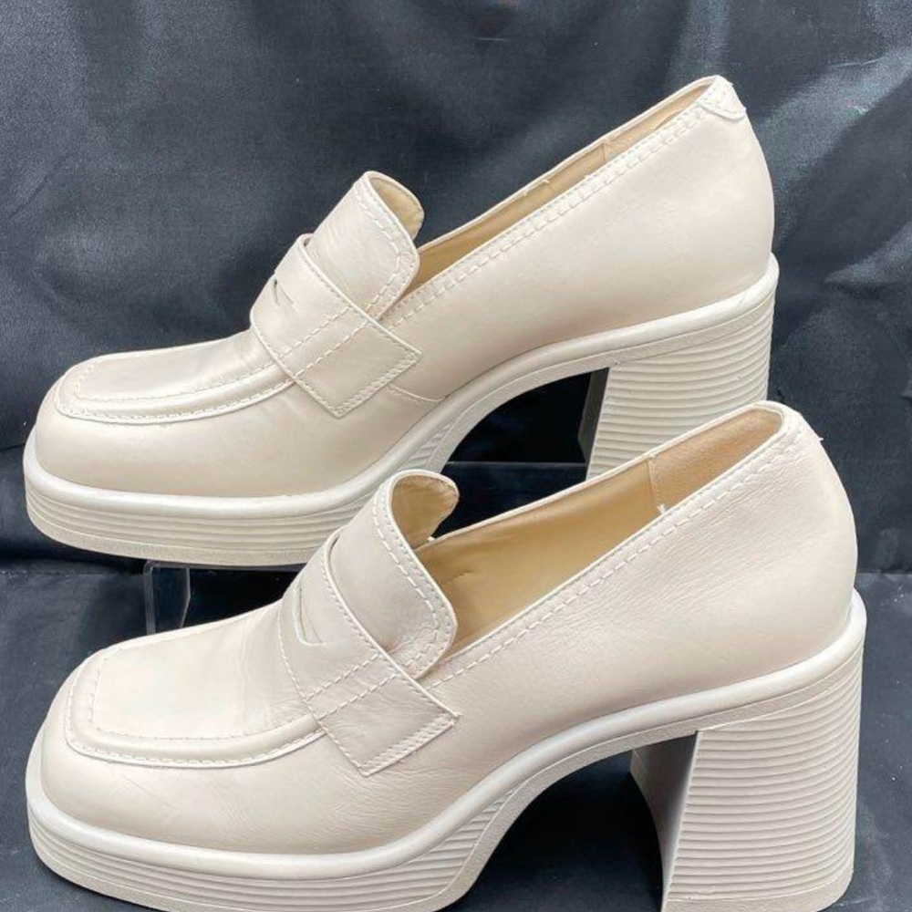 Steve Madden Women’s Beige Chunky Heel Shoes Size 10